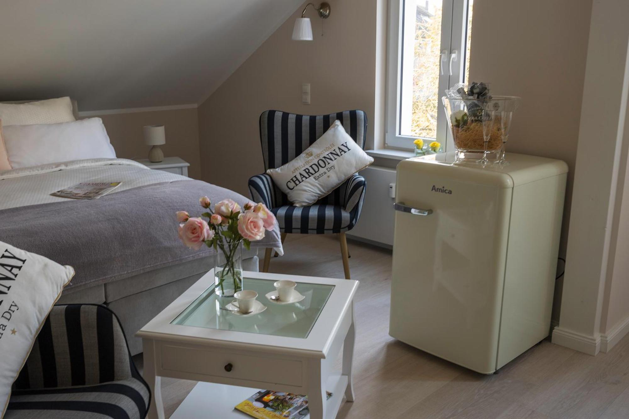 Nostalgie-Nest Mit Boxspringbett Lägenhet Mayen Exteriör bild